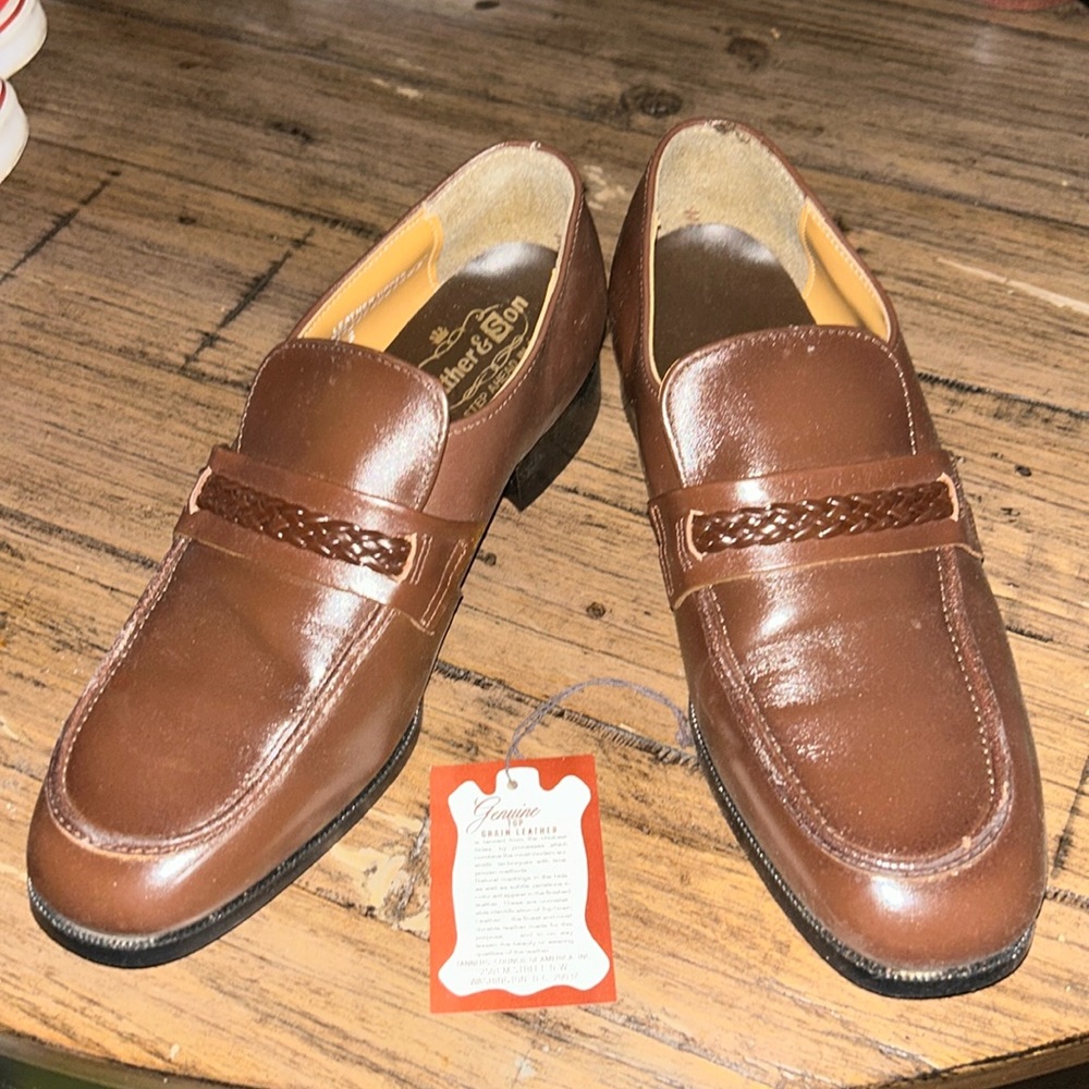 Endicott Johnson brown leather loafers men’s 8